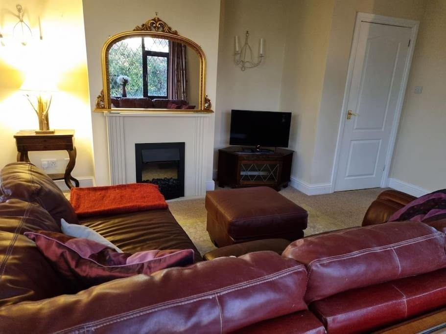 Spacious Detached Home With Beautiful Seaviews, Sleeps 6 Trimingham ภายนอก รูปภาพ