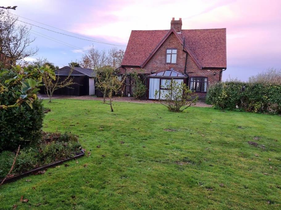 Spacious Detached Home With Beautiful Seaviews, Sleeps 6 Trimingham ภายนอก รูปภาพ